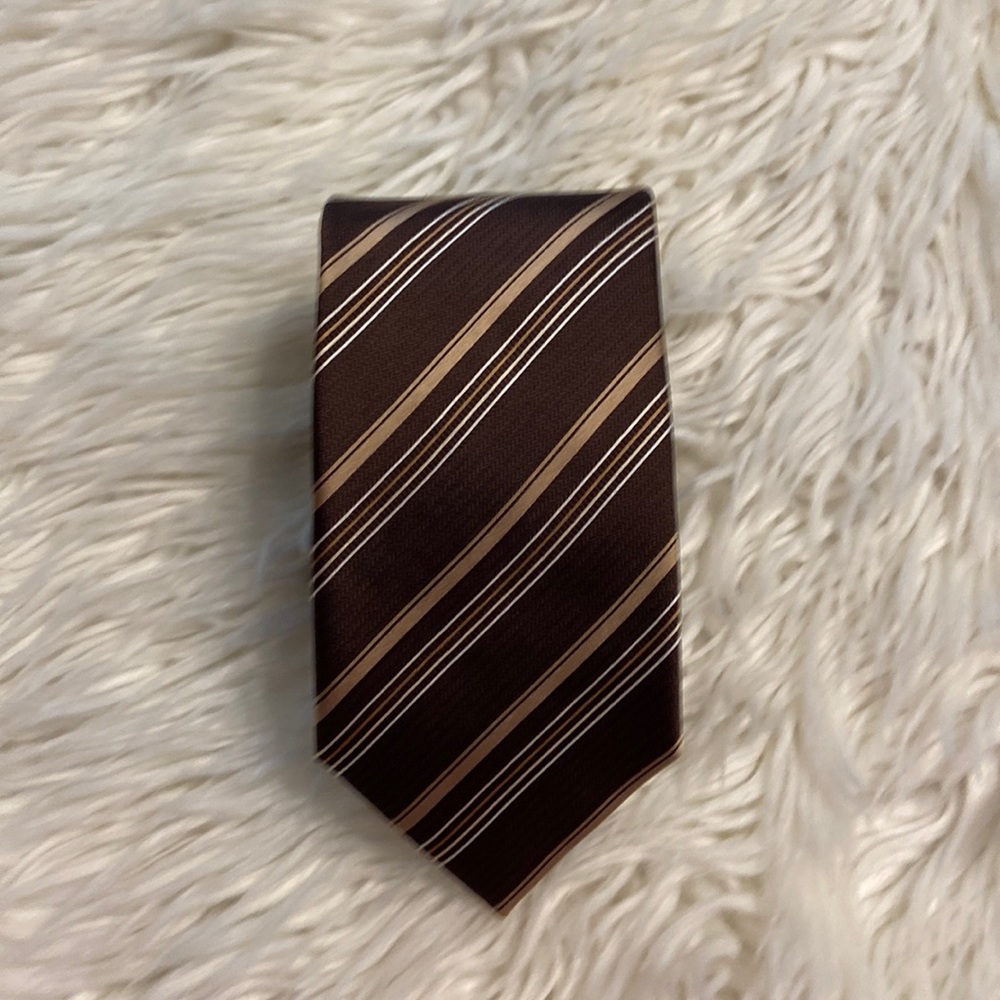 Frangi Design in Italy 100% silk woven Man Tie brand new with tag color brown